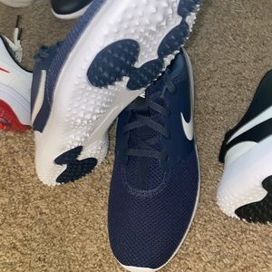 Nike golf shoes. Roshe G spikeless size 9.5 NEW‼️